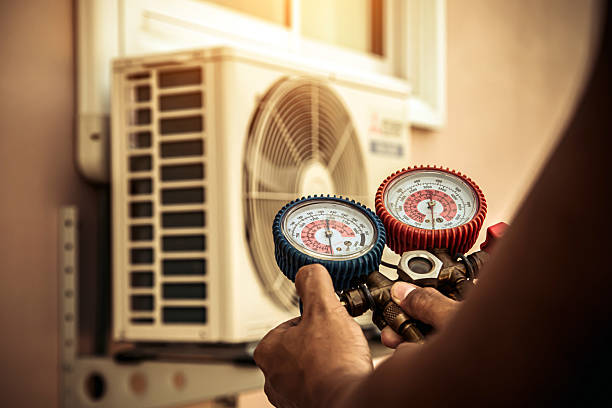 Professional Hvac technician working in Glenwood, MD